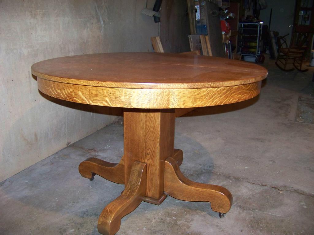 HAND MADE FURNITURE : A GUIDE TO TRANDITIONAL HANDCRAFTED FURNITURE