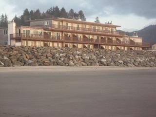 Pacific Sands Condominium Mtl - Neskowin, OR