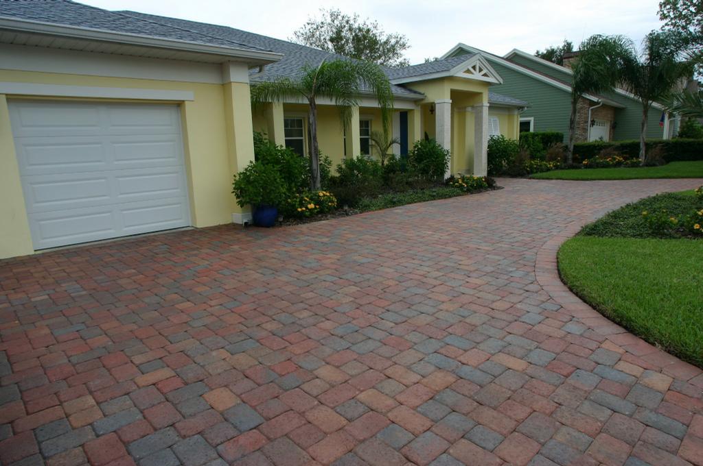 Driveway 4 from Orlando Brick Pavers Inc in Orlando, FL 32808