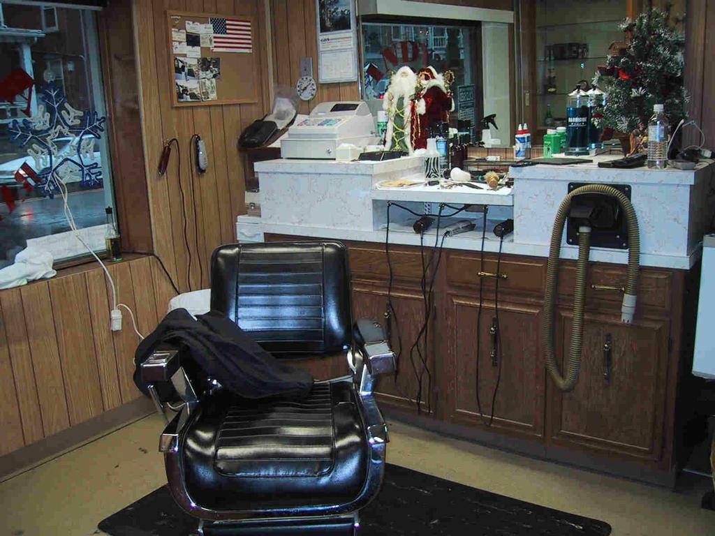 Andys Barber Shop Wernersville PA 19565 6106780400 Barbers