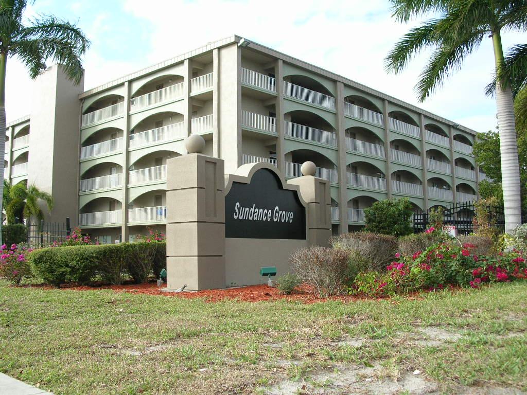 Sundance Grove Apartments  Fort Myers FL 33901  2392757417
