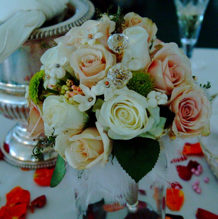 K.C. Floral & Design Lockport IL 60441 7734501833 Housing