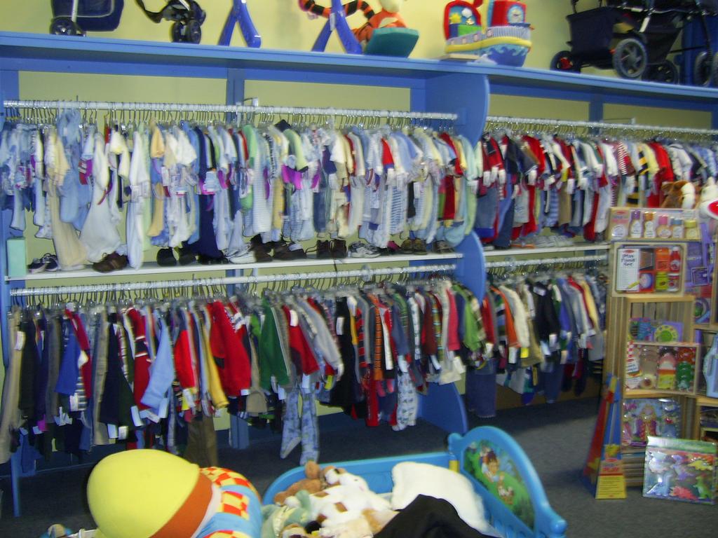 Consignment stores that buy clothes. Cheap online clothing stores
