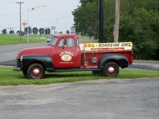 100_0528.jpg provided by Red Shanty BBQ & Roadside Cafe Higginsville 64037 