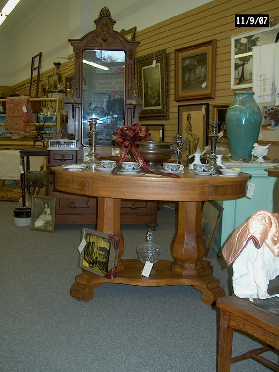 Lakeview Antiques