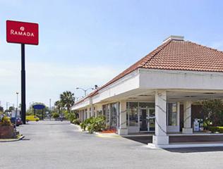 Ramada Bayside Inn