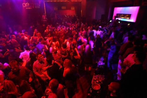 http://media.merchantcircle.com/28039800/Priv%C3%A9%20Dance%20Floor_full.jpeg