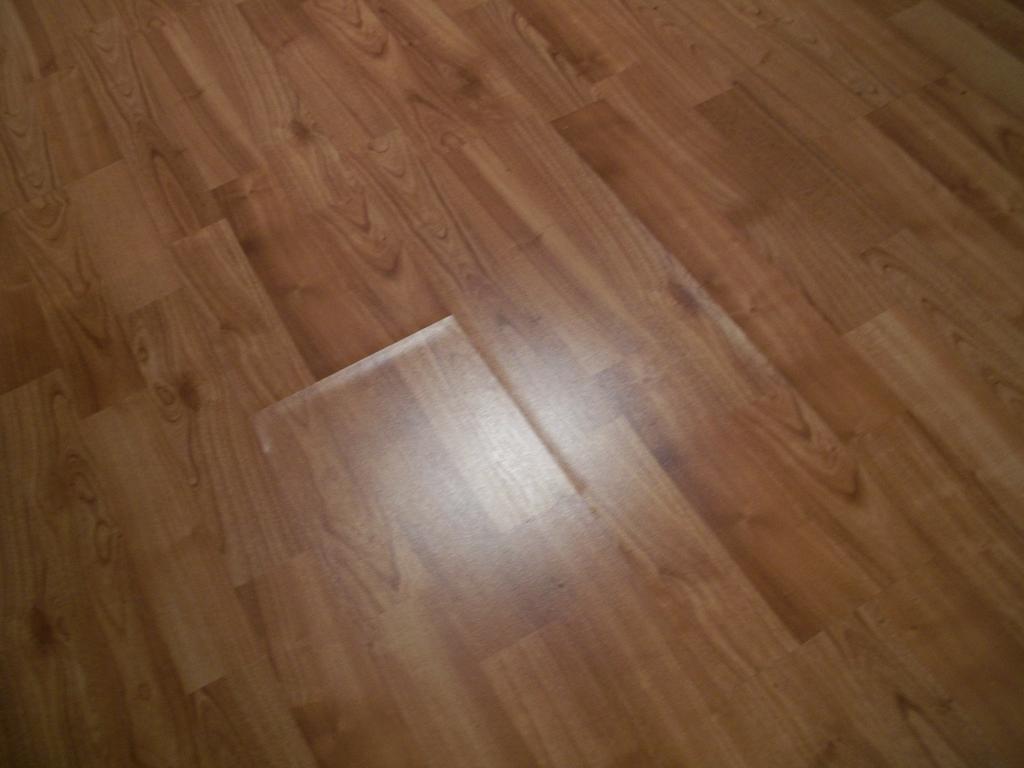 Water Spills On Laminate Hardwood Flooring 16