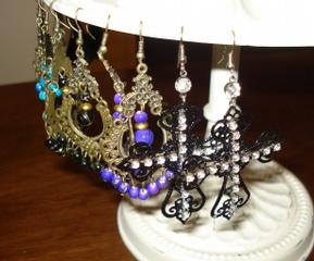 Free Earrings! Free Earrings!