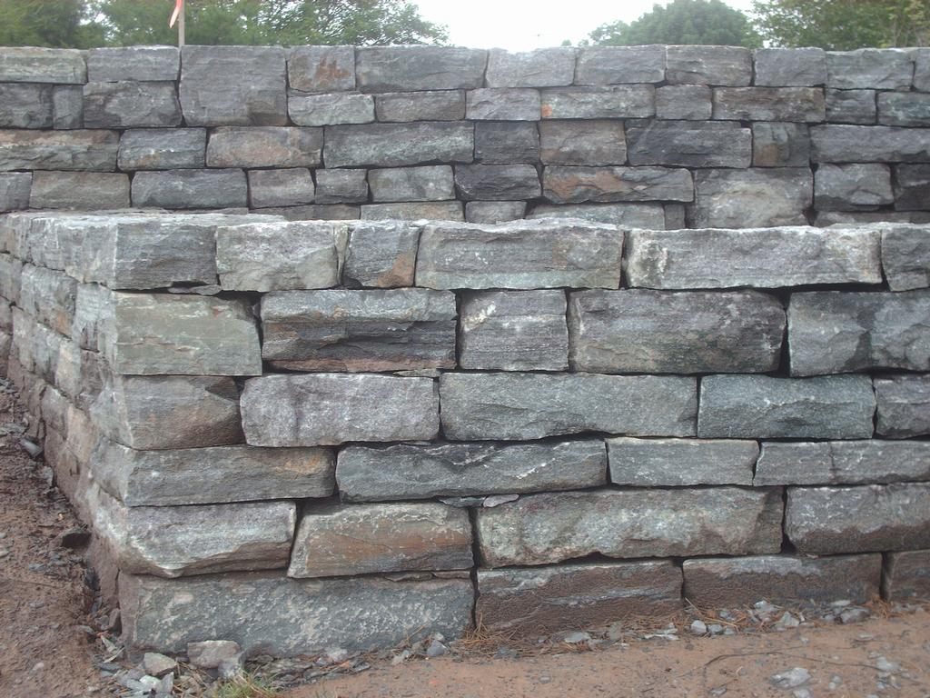 corinthian-granite-retaining-wall-staircase-pillars-CliftonPark-NewYork