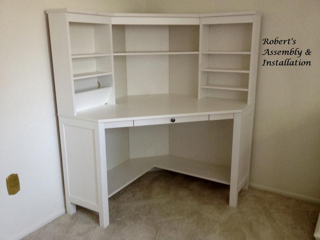 Hemnes Corner Desk Traffic Club