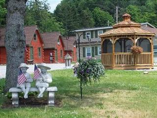 Lanesborough Country Inn