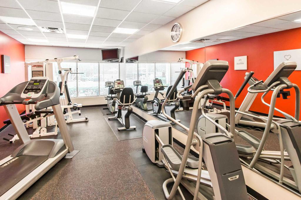  by Comfort Suites Maingate East