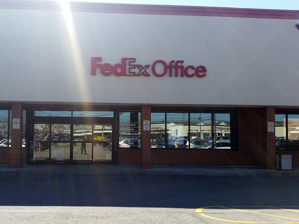 FedEx Office Print & Ship Center Beachwood OH 44122 2162922679