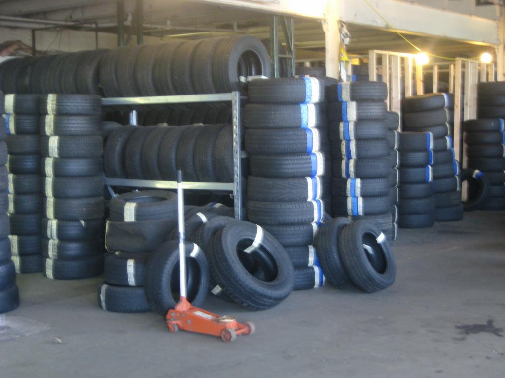 Cleveland Tire and Wheel Cleveland OH 44110 2165318473