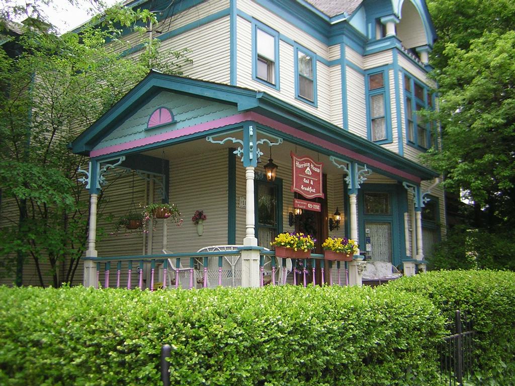 Pictures for Harrison House Bed & Breakfast in Columbus, OH 43201