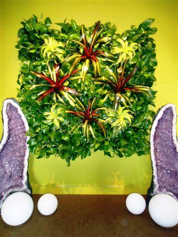 Green Wall 4 Oct. 2010 by Elements International