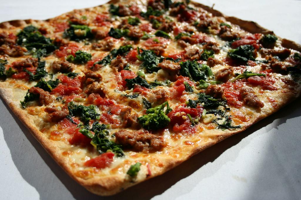 La Villa Pizza & Family Restaurant - Morrisville PA 19067 | 215-736-3113