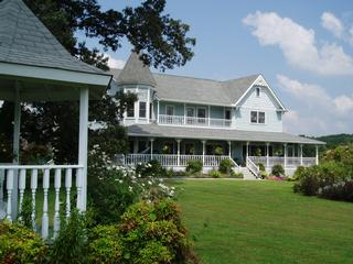 Blue Mountain Mist Country Inn