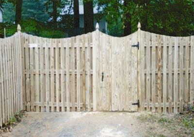 PrivacyWyngateWith6InchDip by American Fence Co