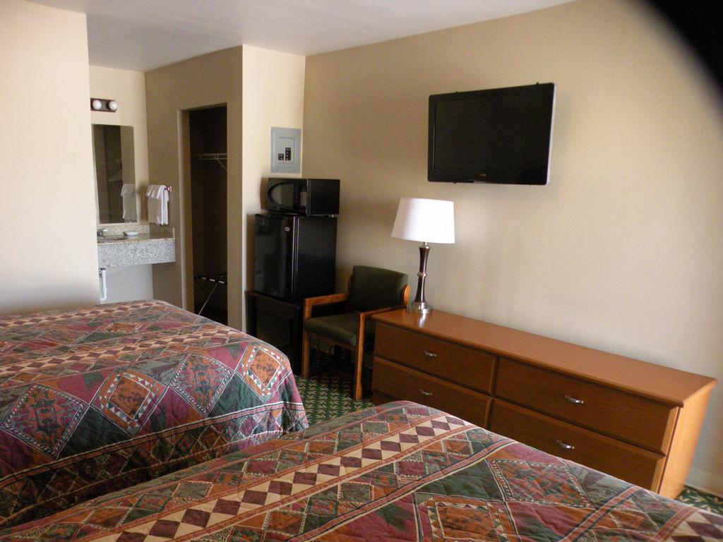 Map and Directions to Comstock Motel in Comstock TX 78837