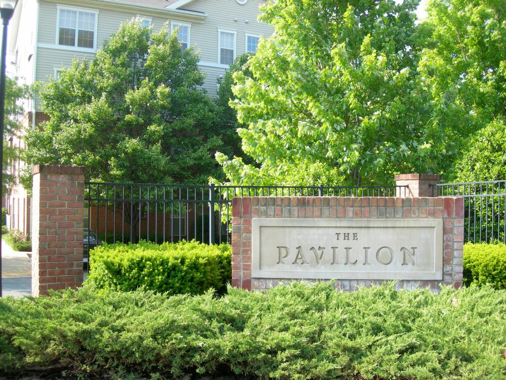 The Pavilion Condominiums Falls Church VA 22043 7035555555
