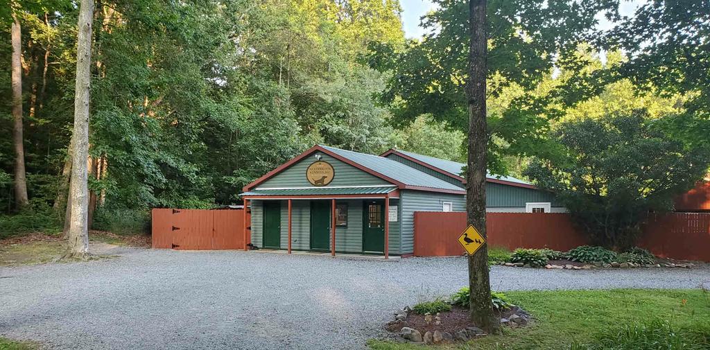 Silverbrook Kennels Fredericksburg VA 22406 5407203661