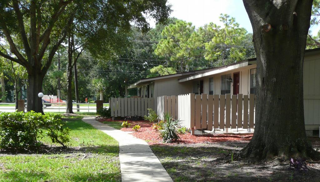 Camellia Court Apartments Daytona Beach Fl 32114 386 253 9614 Walkpa 1 Edited We Love Our Residents Photo By Camellia Court Apartments