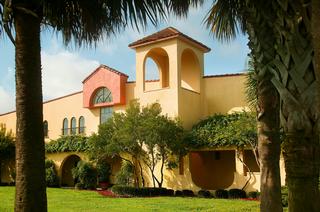 Lakeridge Winery & Vineyards