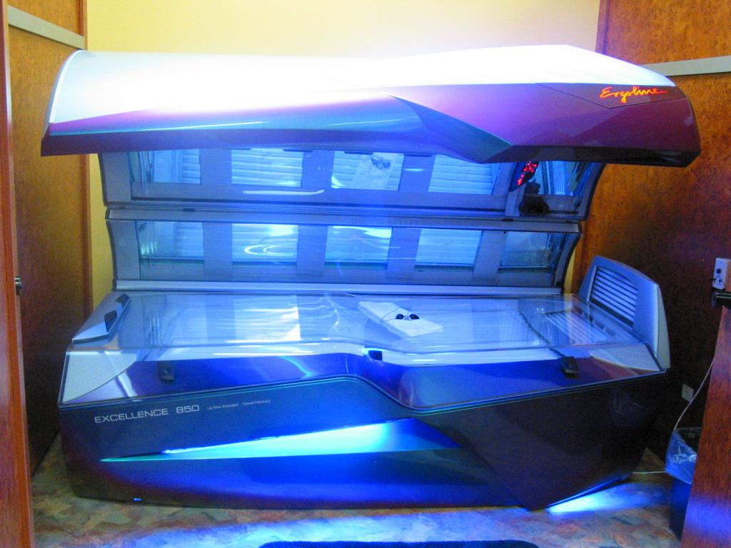 Pictures for Buck Naked Tan in Fayetteville, NC 28311 Tanning Salons