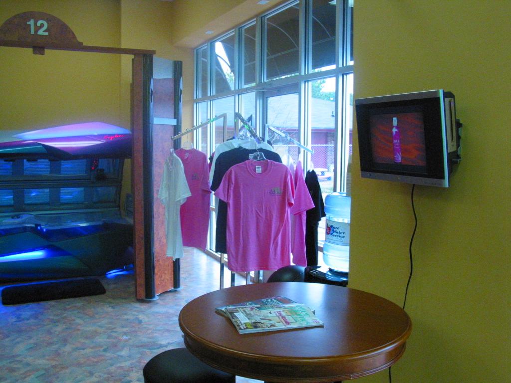 Pictures for Buck Naked Tan in Fayetteville, NC 28311 Tanning Salons