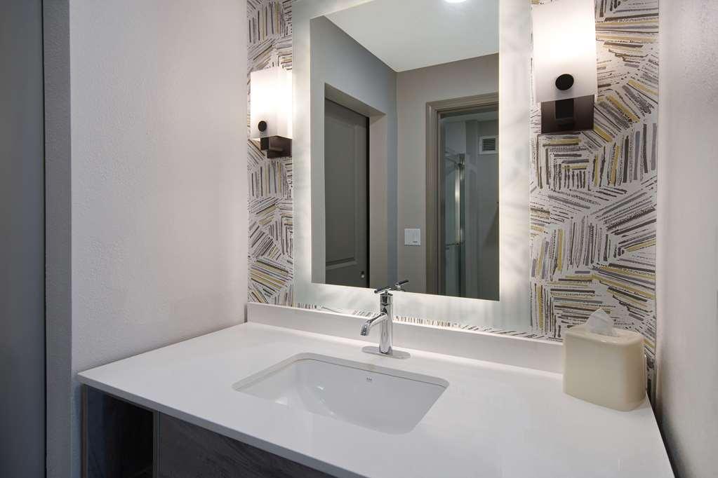 Guest room bath by Homewood Suites by Hilton Lexington-Hamburg