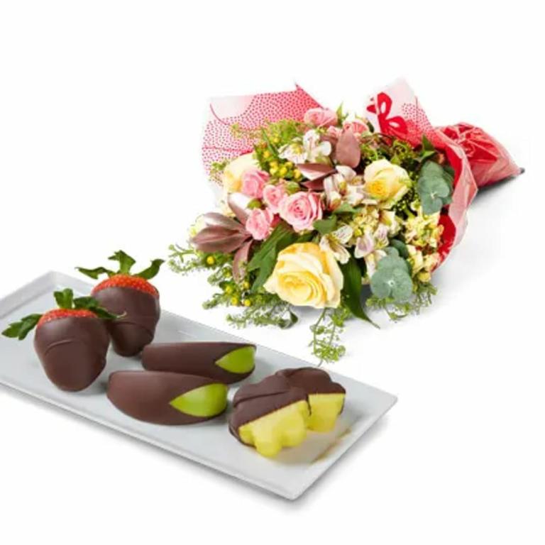 by Edible Arrangements