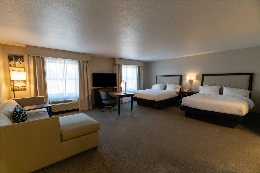 Guest room by Hampton Inn & Suites Florence-Downtown