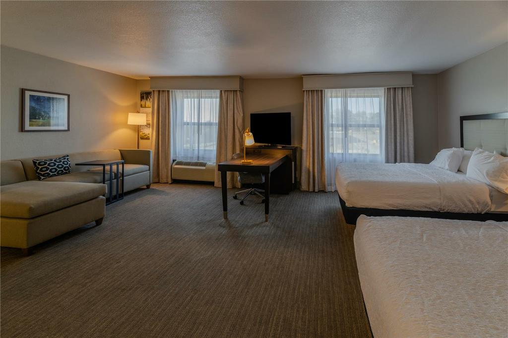 Guest room by Hampton Inn & Suites Florence-Downtown