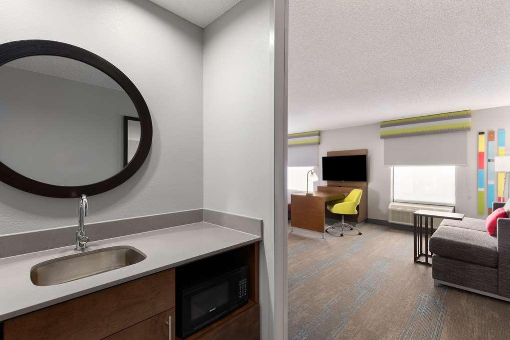 Guest room amenity by Hampton Inn & Suites Dothan