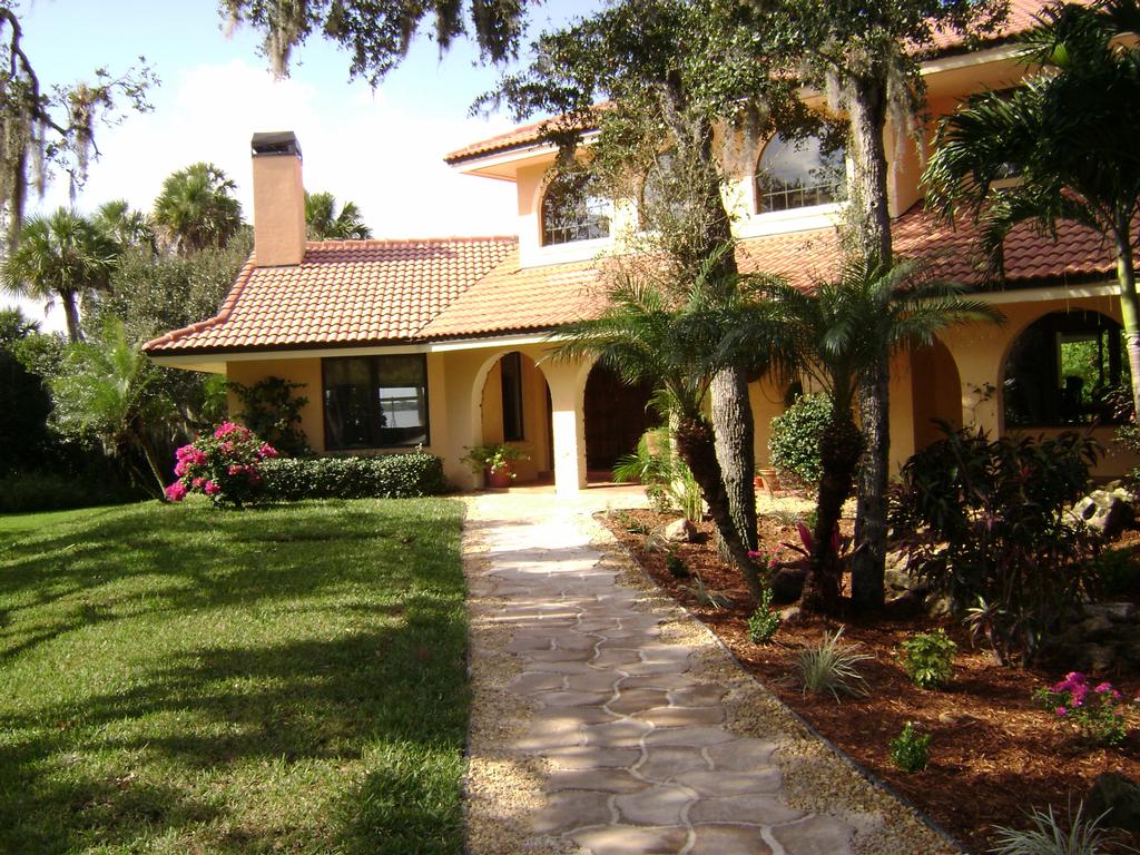 DSC00100 by Tropical Florida Landscaping Inc