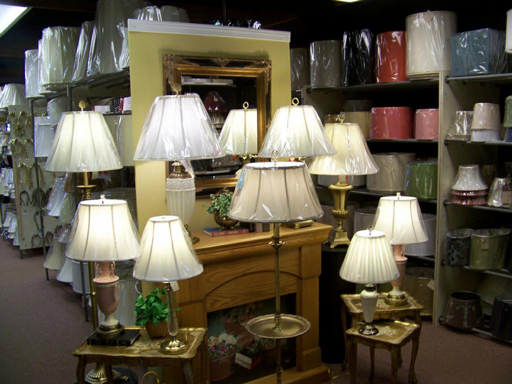 Lamps & Shades Ltd Glen Ellyn IL 60137 6304695404