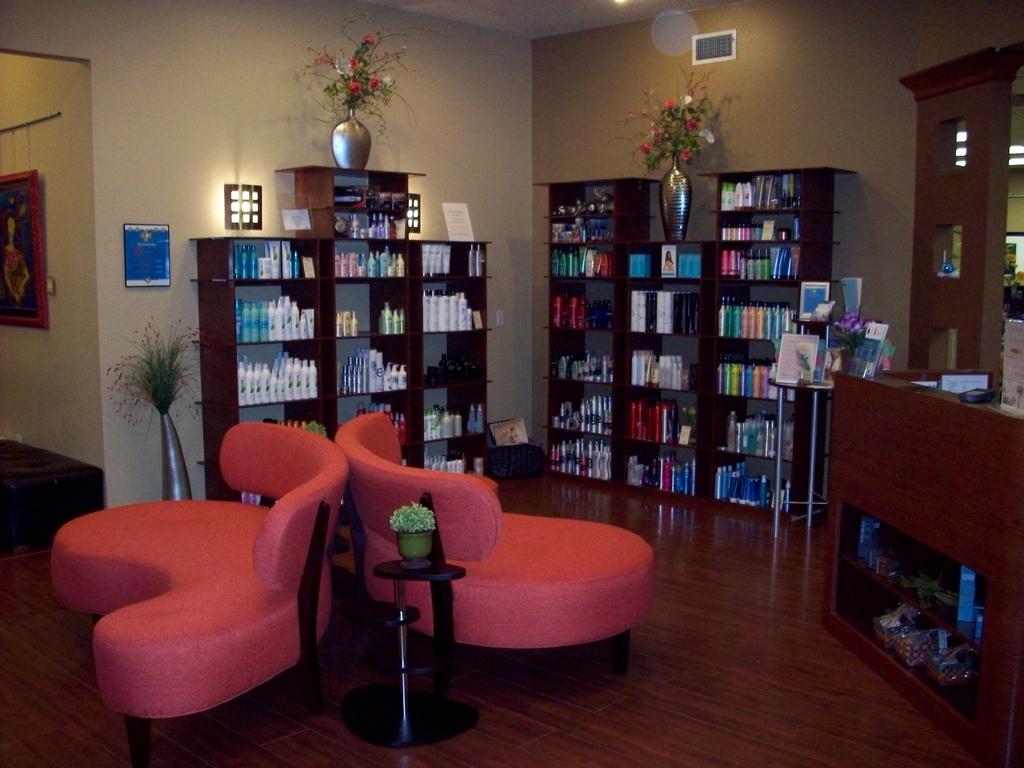 Pictures for Louvre Salon and Spa in Fairview Heights, IL 62208