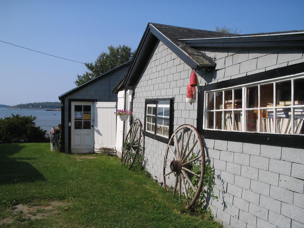 Lobster Lane Book Shop Spruce Head ME 04859 2075947520
