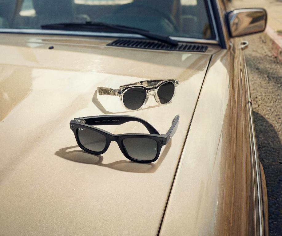  by Sunglass Hut