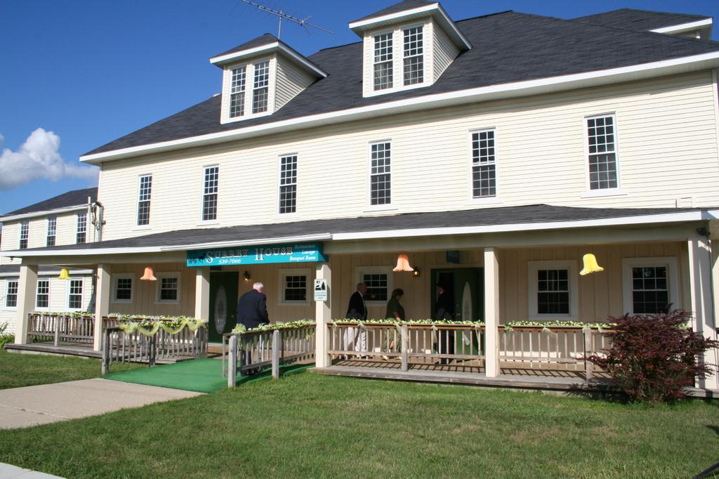 The Surrey House Restaurant Harrison MI