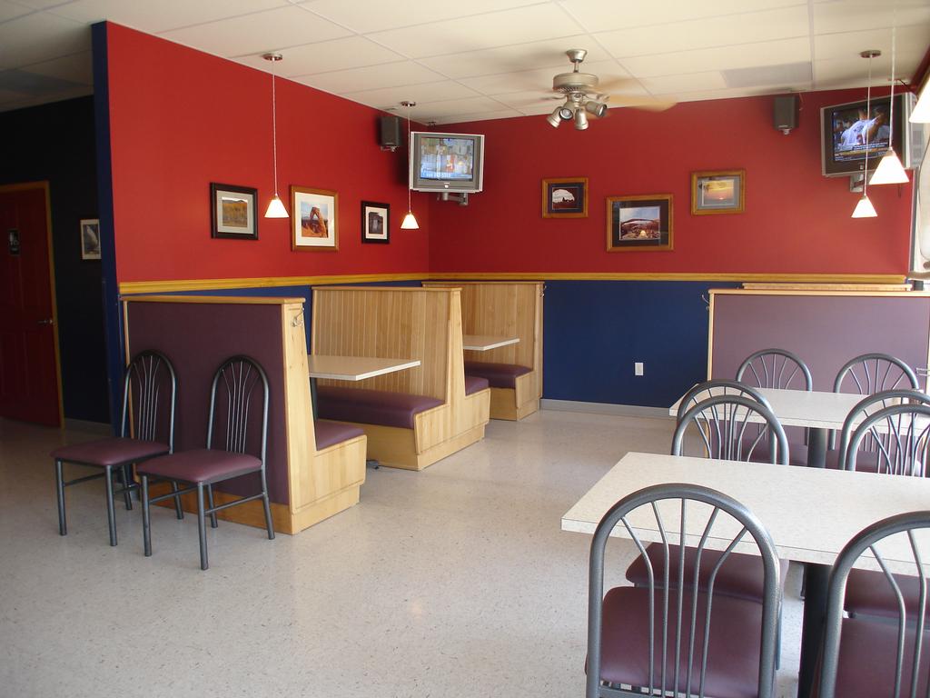 Pictures for Rivers Edge Pizza Company in Troy, MO 63379 Pizza