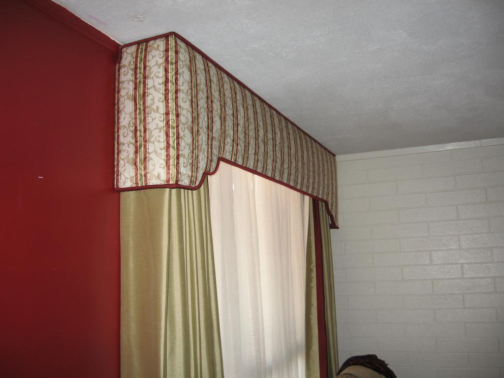 Cornice cut-out to fit molding. by Accessory to Design - Interiors -