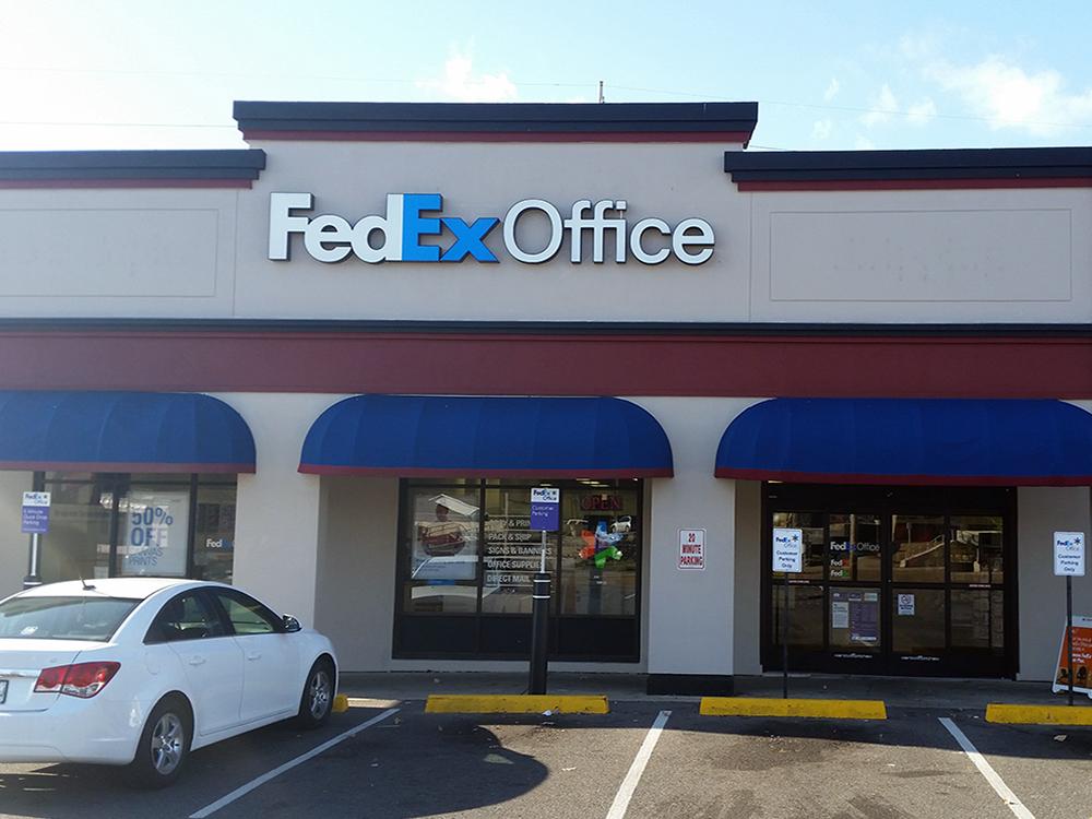 FedEx Office Print &amp; Ship Center Memphis TN 38117 901