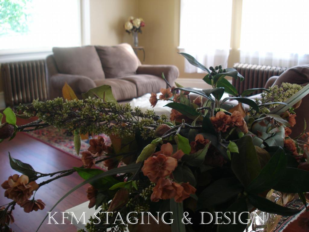 slideshow01 by Lionheart Home Staging, LLC