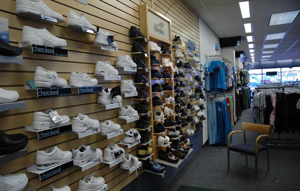 Affordable Uniforms Cleveland OH 44125 2162719597 Uniforms