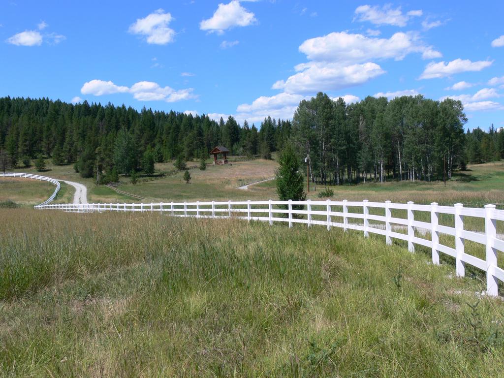 Custom Fence Kalispell MT 59901 4067525253 Fences & Gates