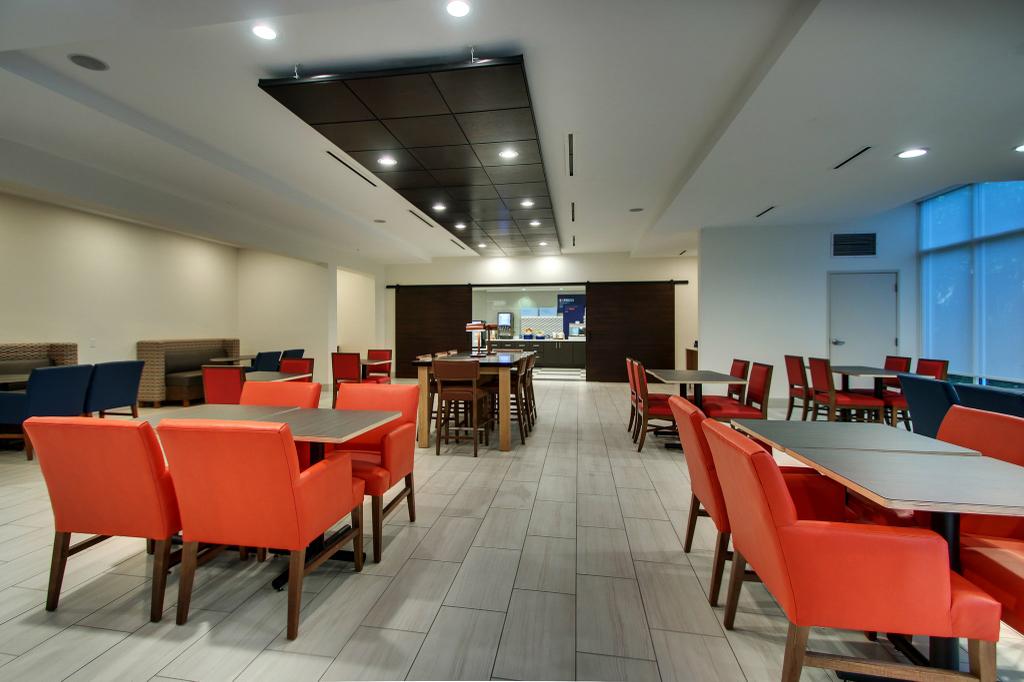  by Holiday Inn Express Lexington North-Georgetown by IHG