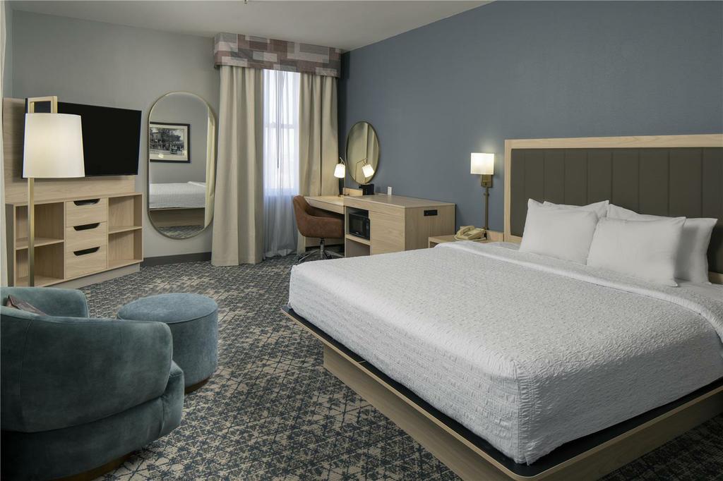 Guest room by Hampton Inn & Suites Montgomery-Downtown